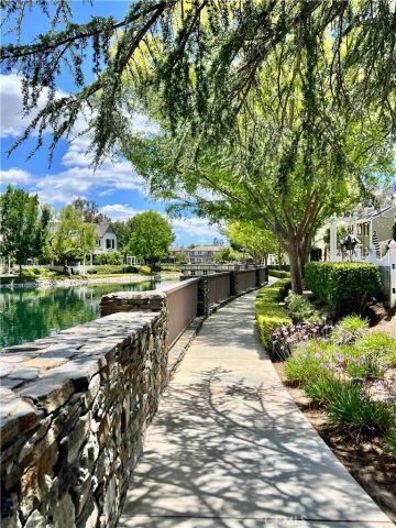 23415 Shorebreak Lane 60, Valencia, CA 91355