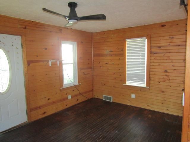615 Glenwood Avenue, Owosso, MI 48867