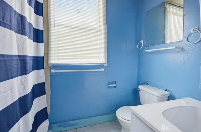 12 E PEEBLES RD, Memphis, TN 38109