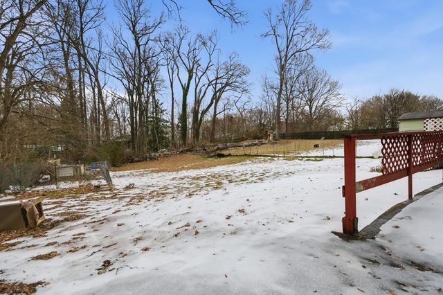 12 E PEEBLES RD, Memphis, TN 38109