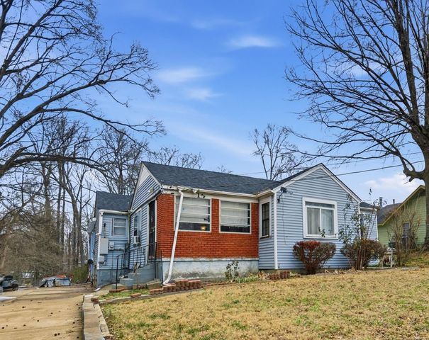 12 E PEEBLES RD, Memphis, TN 38109