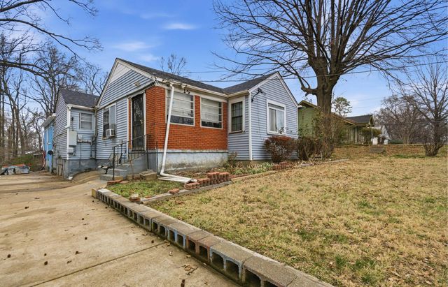 12 E PEEBLES RD, Memphis, TN 38109