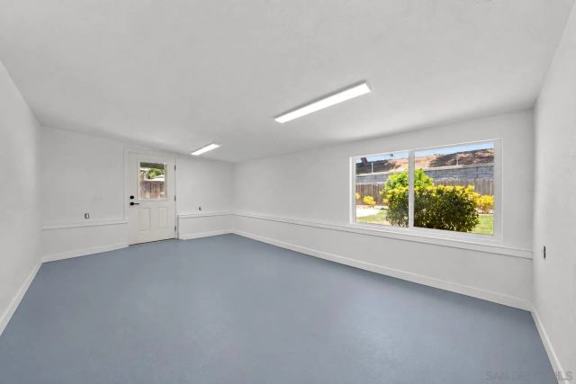 801 Broadview St, Spring Valley, CA 91977