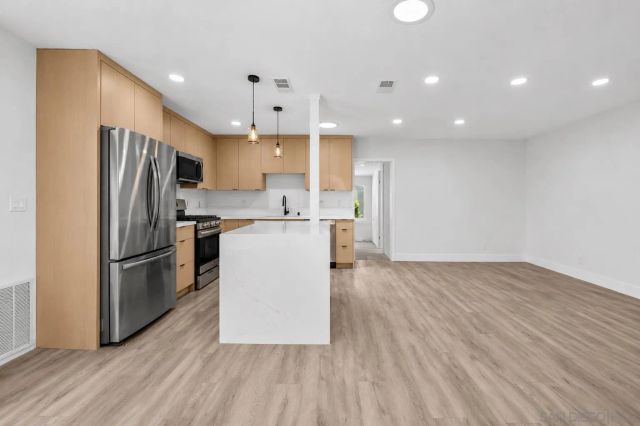 801 Broadview St, Spring Valley, CA 91977