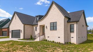 337 Harvest Farm Lake Rd, Mcminnville, TN 37110
