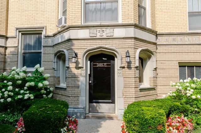 407 S East Avenue 2, Oak Park, IL 60302