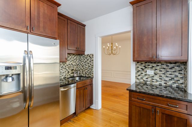 407 S East Avenue 2, Oak Park, IL 60302