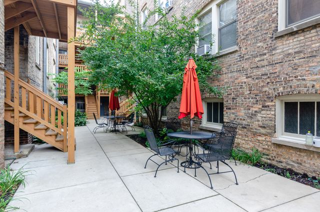 407 S East Avenue 2, Oak Park, IL 60302