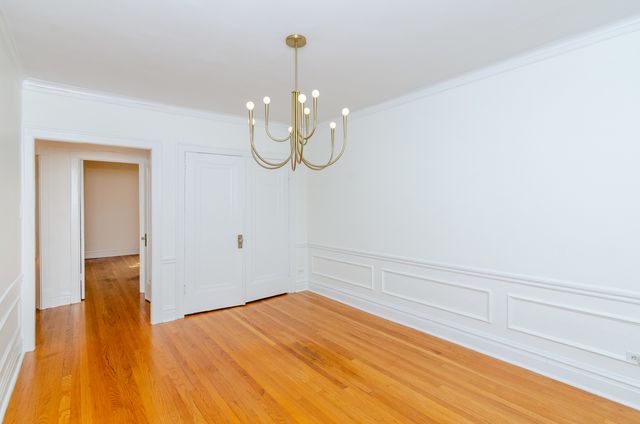 407 S East Avenue 2, Oak Park, IL 60302