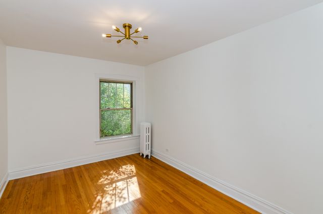 407 S East Avenue 2, Oak Park, IL 60302