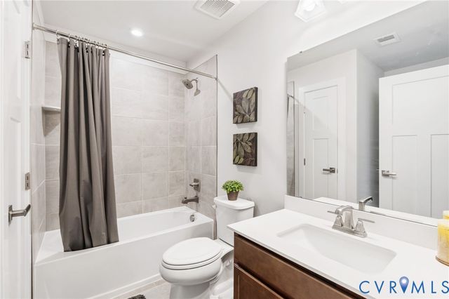 7683 Autumn Leaves Ln, New Kent, VA 23124