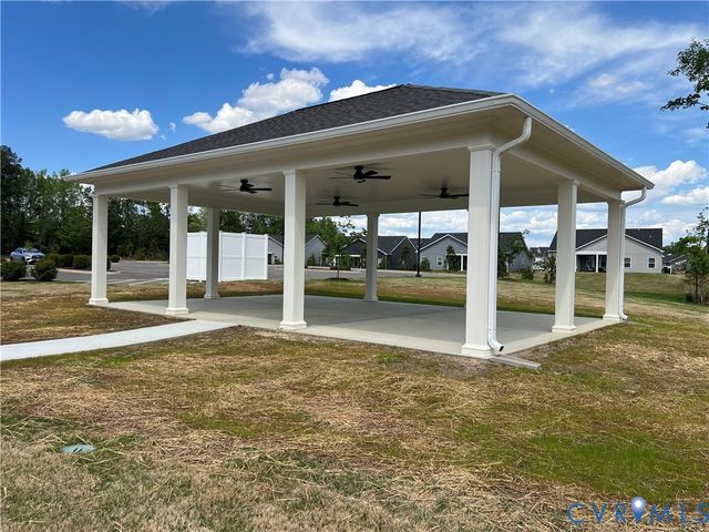 7683 Autumn Leaves Ln, New Kent, VA 23124