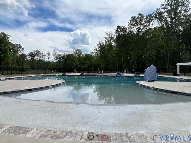 7683 Autumn Leaves Ln, New Kent, VA 23124