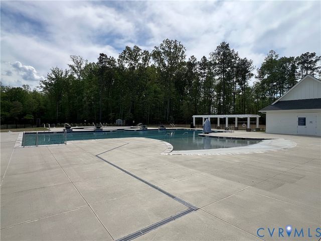 7683 Autumn Leaves Ln, New Kent, VA 23124
