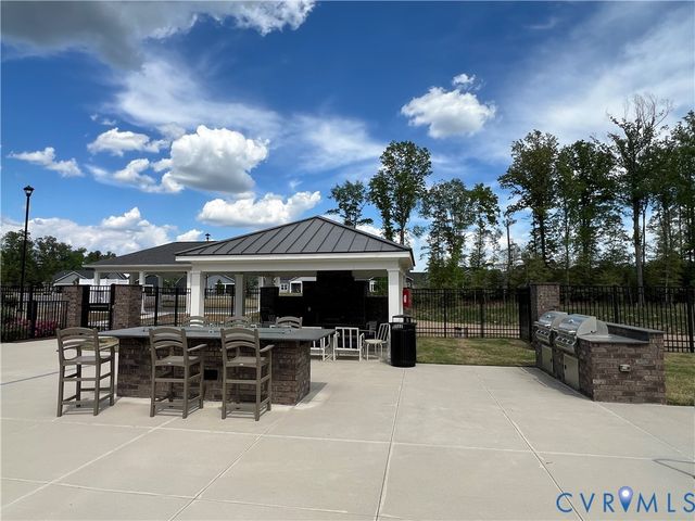 7683 Autumn Leaves Ln, New Kent, VA 23124