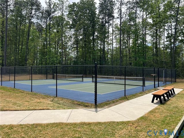 7683 Autumn Leaves Ln, New Kent, VA 23124