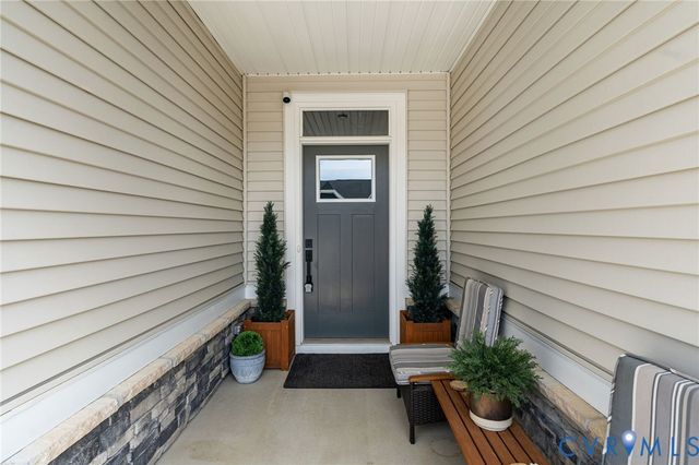 7683 Autumn Leaves Ln, New Kent, VA 23124