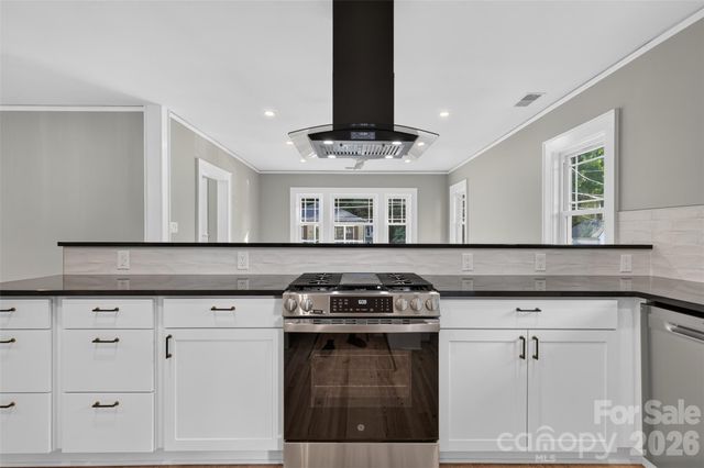 217 Norwood Street SW, Lenoir, NC 28645