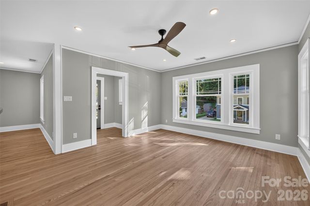 217 Norwood Street SW, Lenoir, NC 28645