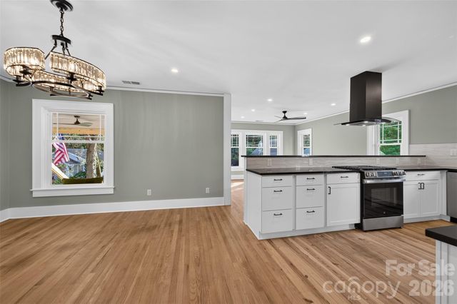 217 Norwood Street SW, Lenoir, NC 28645