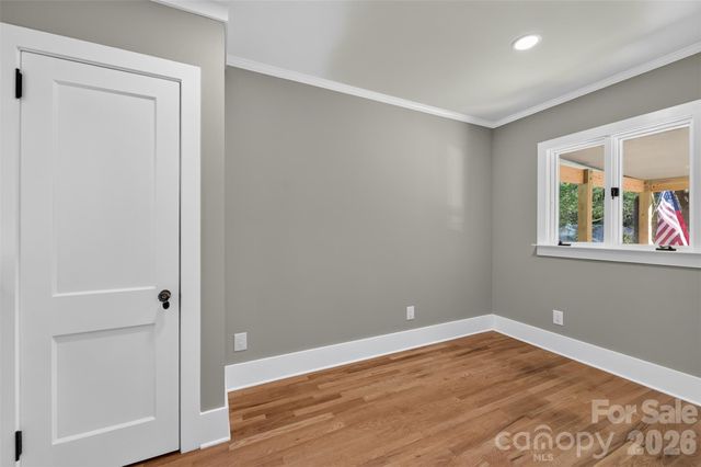 217 Norwood Street SW, Lenoir, NC 28645