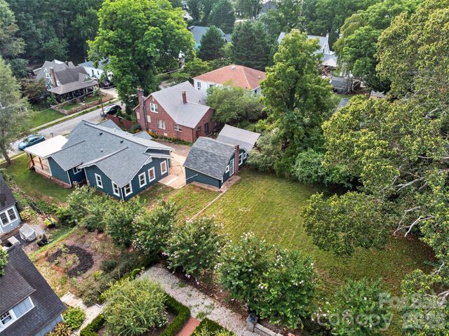 217 Norwood Street SW, Lenoir, NC 28645