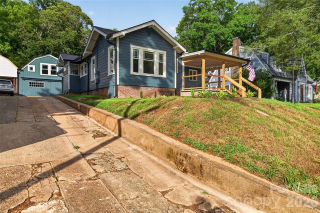 217 Norwood Street SW, Lenoir, NC 28645