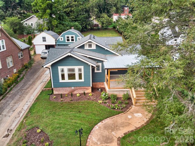 217 Norwood Street SW, Lenoir, NC 28645