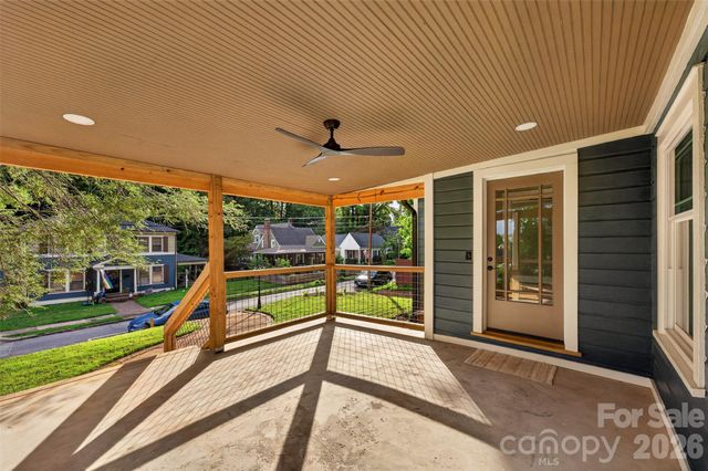 217 Norwood Street SW, Lenoir, NC 28645