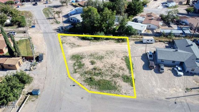 176 Lanza Lane, Socorro, TX 79927