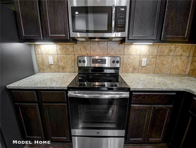 265 Joanne LOOP A, Buda, TX 78610