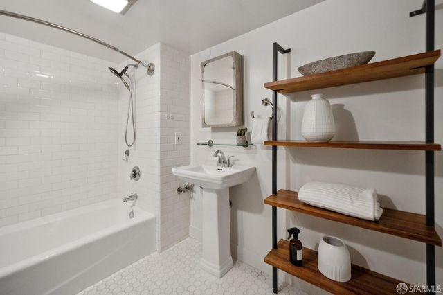 73 Sumner Street 101, San Francisco, CA 94103