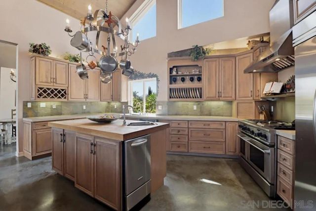 3019 Calle Allejandro, Jamul, CA 91935
