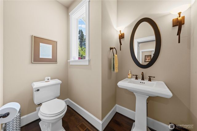 11226 Greystone Drive SW, Lakewood, WA 98499