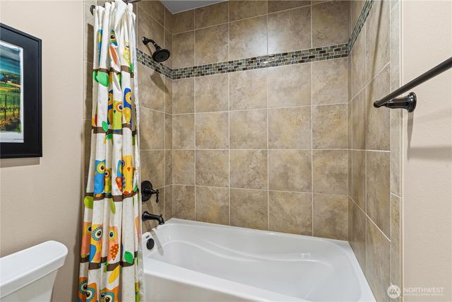 11226 Greystone Drive SW, Lakewood, WA 98499