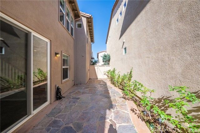 25 Amy Way, Ladera Ranch, CA 92694