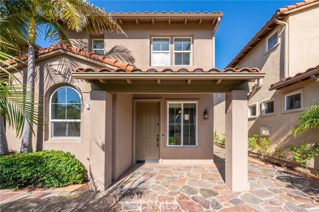 25 Amy Way, Ladera Ranch, CA 92694