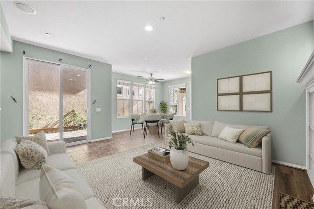 25 Amy Way, Ladera Ranch, CA 92694