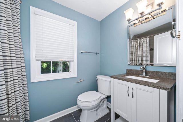 809 WOODSDALE RD, Wilmington, DE 19809