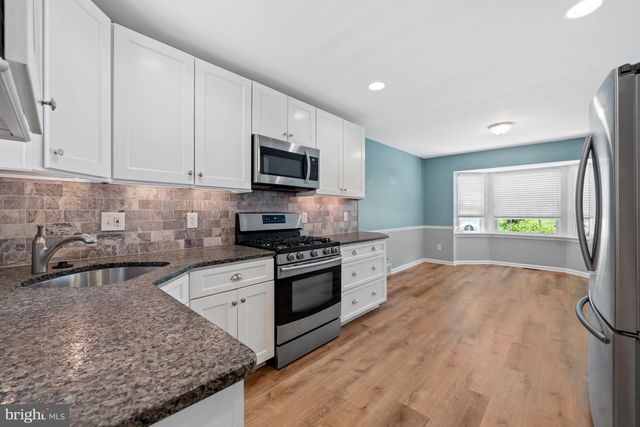 809 WOODSDALE RD, Wilmington, DE 19809
