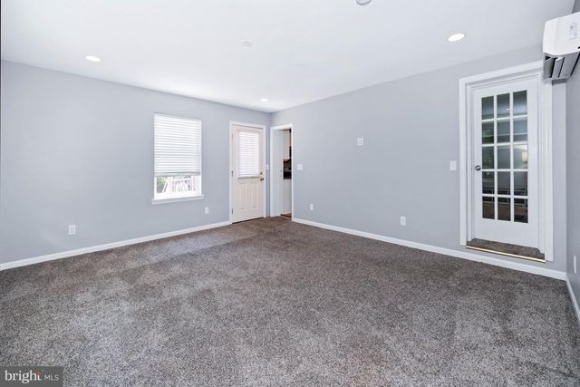 809 WOODSDALE RD, Wilmington, DE 19809