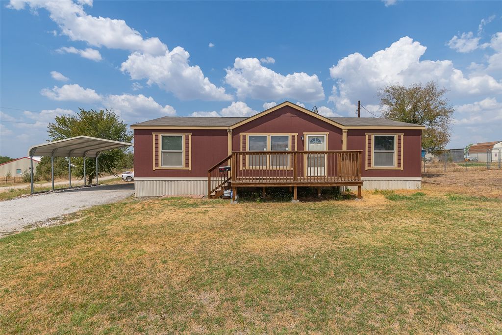 181 Sondra Lin Boulevard, Decatur, TX 76234 — exterior