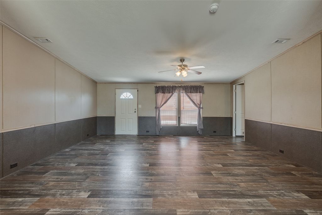181 Sondra Lin Boulevard, Decatur, TX 76234 — photo 3