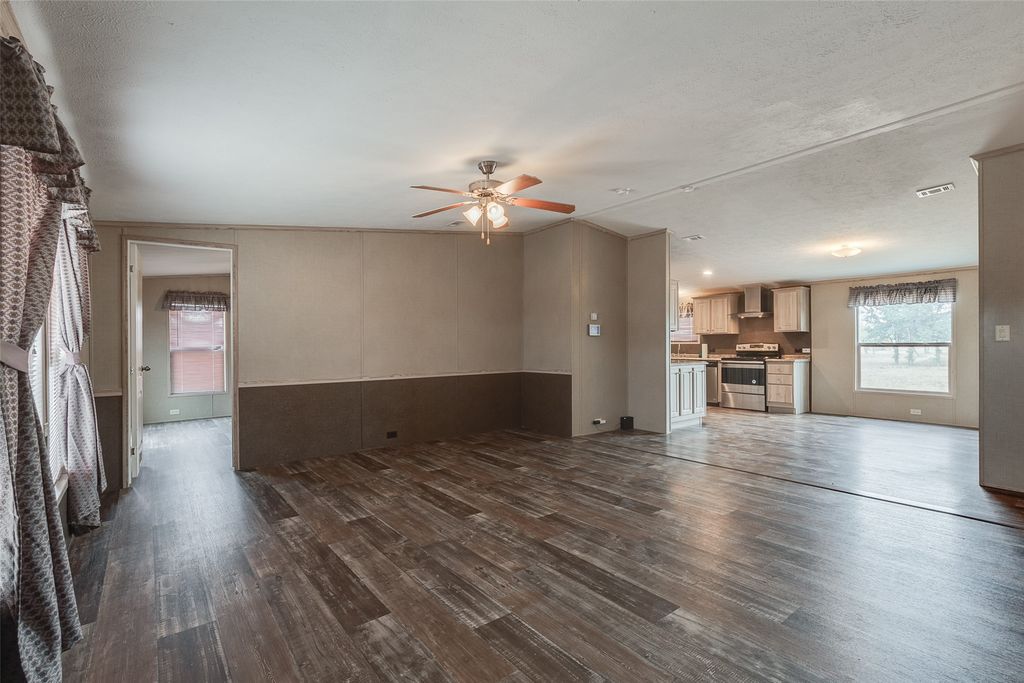 181 Sondra Lin Boulevard, Decatur, TX 76234 — photo 4