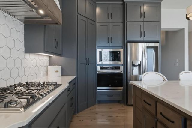 3501 W 150th Street, Leawood, KS 66224