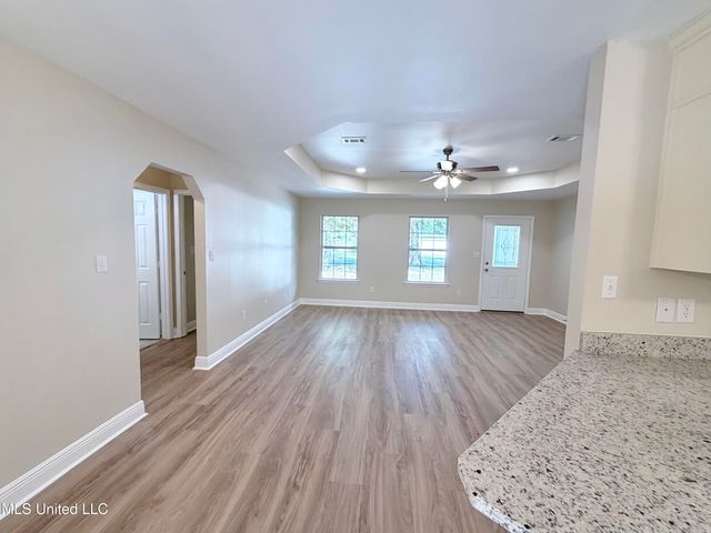 9217 Seahorse Avenue, Ocean Springs, MS 39564