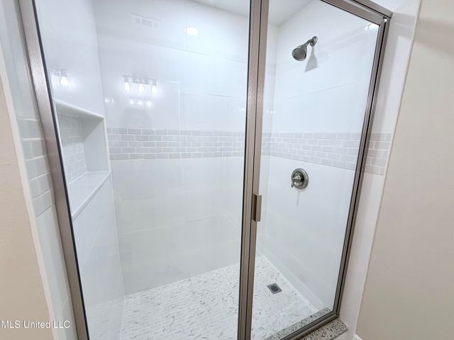 9217 Seahorse Avenue, Ocean Springs, MS 39564