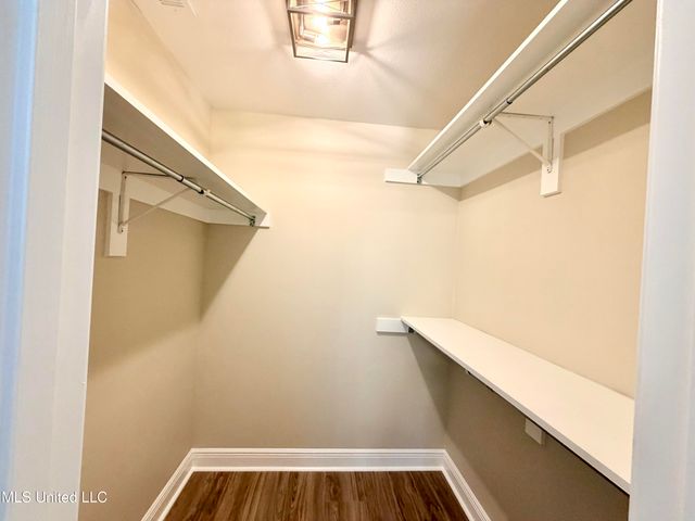 9217 Seahorse Avenue, Ocean Springs, MS 39564