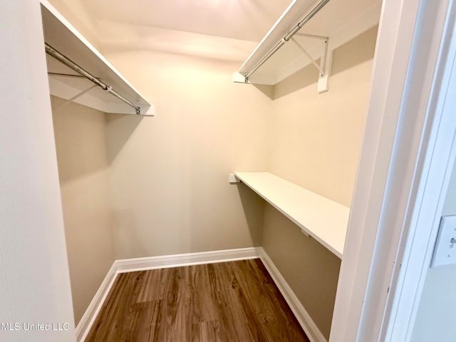 9217 Seahorse Avenue, Ocean Springs, MS 39564