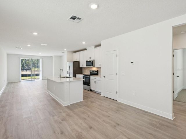 803 SUNSHOWER DRIVE, Lady Lake, FL 32159